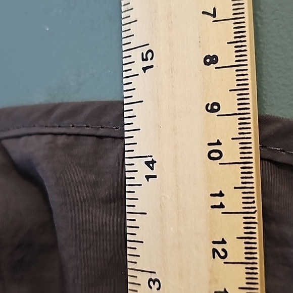 Koolsoly sun Hat protection. Army green. Adjustable strap to fit most heads. - Picture 7 of 9